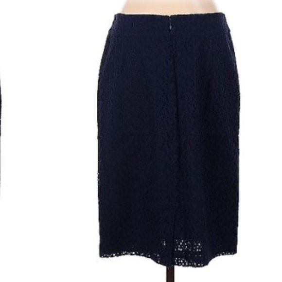 Talbots Navy Blue Eyelet Skirt 24" Long - Size 18❤️❤️❤️ - Picture 1 of 2